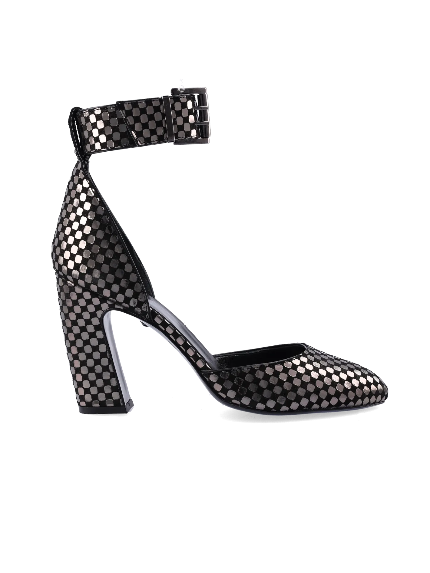 checkered leather pumps