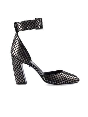 checkered leather pumps